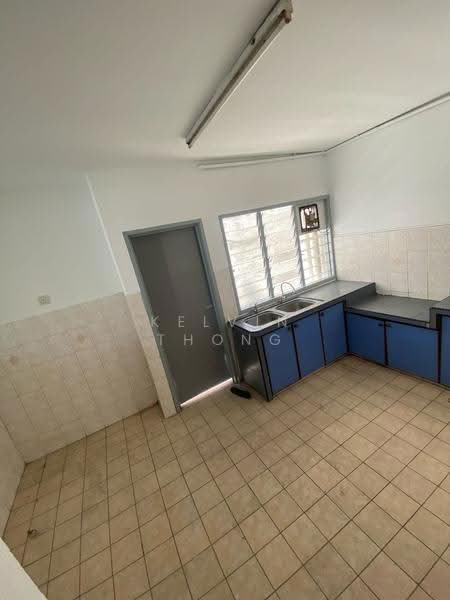 Pangsapuri untuk Disewa di Sri Intan 2 - Kelvin Thong - Kitchen - PropertyGuru.com.my