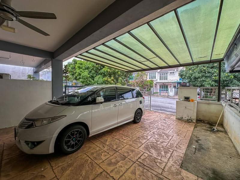 Semi-Detached House for Sale in Taman Pelangi Semenyih 2 (Semenyih) - Ahmad Ikhwan Arif - Exterior - PropertyGuru.com.my