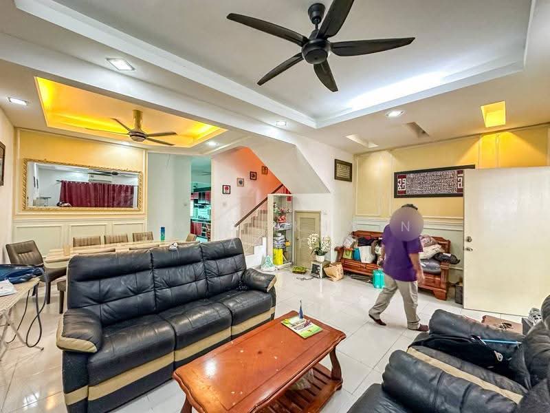 Semi-Detached House for Sale in Taman Pelangi Semenyih 2 (Semenyih) - Ahmad Ikhwan Arif - Living Room - PropertyGuru.com.my