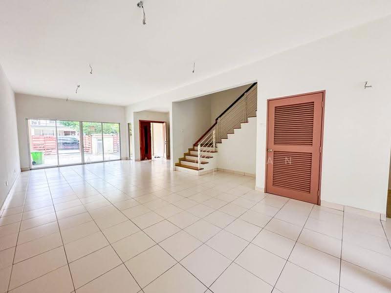 2-storey Terraced House for Sale in Denai Alam (Shah Alam) - Ahmad Ikhwan Arif - Living Room - PropertyGuru.com.my