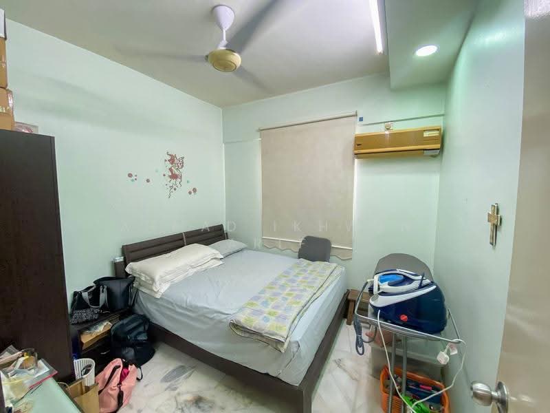 Pangsapuri untuk Dijual di Pangsapuri Seri Pinang - Ahmad Ikhwan Arif - Bedroom - PropertyGuru.com.my