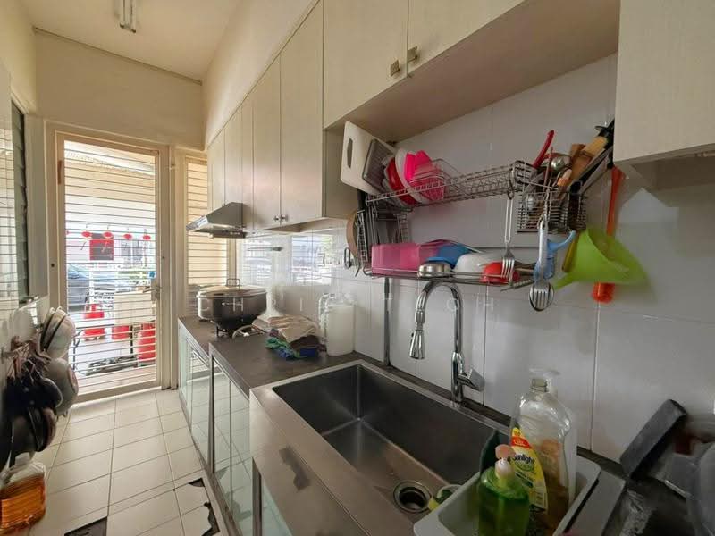 2.5-storey Terraced House for Sale in Tanjung Tokong (Penang) - Chris Teoh - Kitchen - PropertyGuru.com.my