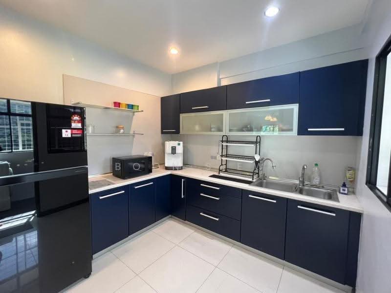 Kondominium untuk Dijual di Alpine Tower - Boon Siew - Kitchen - PropertyGuru.com.my
