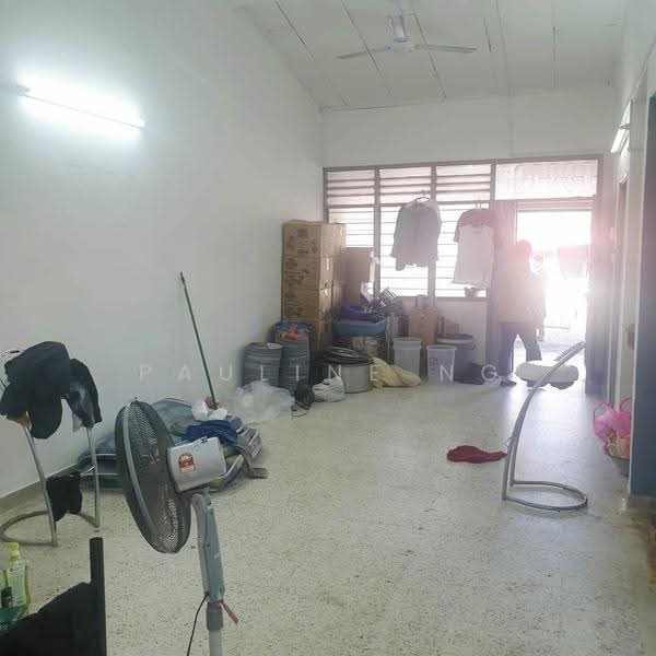 1-storey Terraced House for Sale in Taman Pelangi (Johor Bahru) - Pauline Ng - Interior - PropertyGuru.com.my