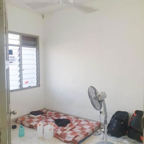 1-storey Terraced House for Sale in Taman Pelangi (Johor Bahru) - Pauline Ng - Bedroom - PropertyGuru.com.my