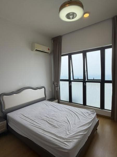 Condominium for Rent at Royal Strand @ Country Garden Danga Bay - Hong Charng Lee - Bedroom - PropertyGuru.com.my