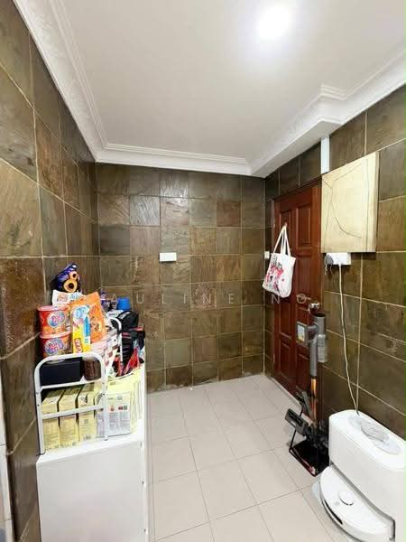 2-storey Terraced House for Sale in Permas Jaya (Johor Bahru) - Pauline Ng - Entrance - PropertyGuru.com.my