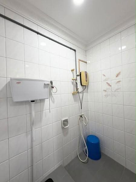 2-storey Terraced House for Sale in Permas Jaya (Johor Bahru) - Pauline Ng - Bathroom - PropertyGuru.com.my