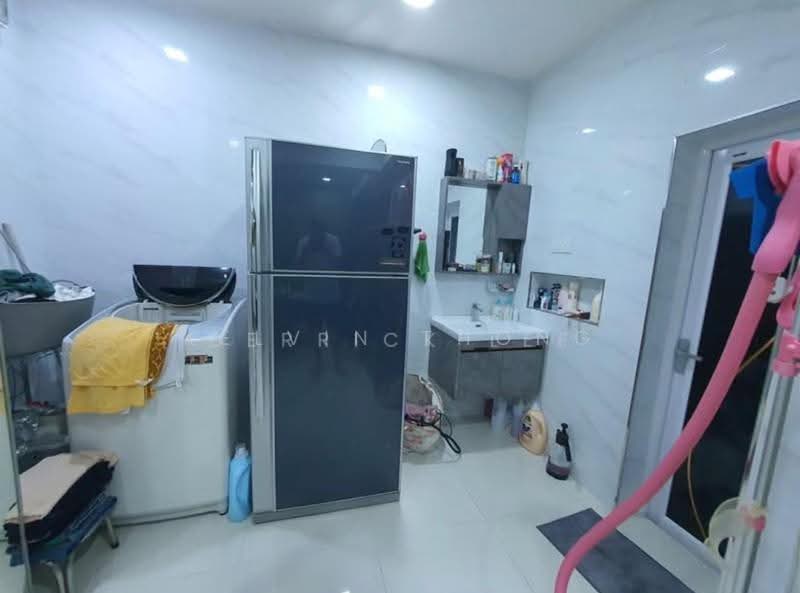 2-storey Terraced House for Sale in Usj 1 (Subang Jaya) - Kelvin Thong - Bathroom - PropertyGuru.com.my
