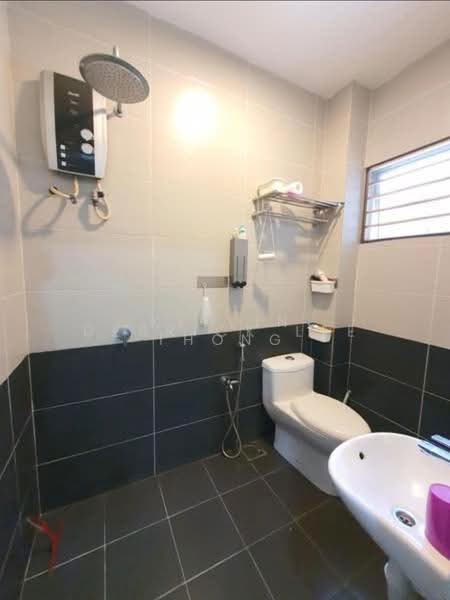 2-storey Terraced House for Sale in Usj 1 (Subang Jaya) - Kelvin Thong - Bathroom - PropertyGuru.com.my