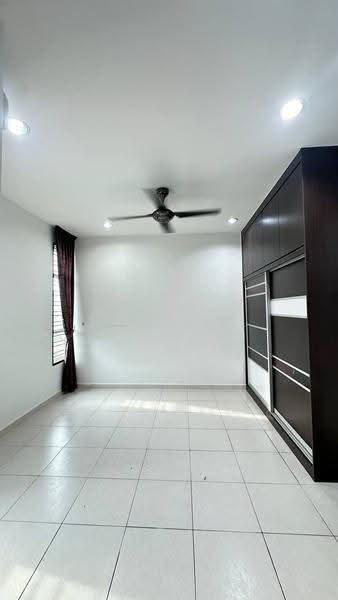 Kediaman Servis untuk Dijual di SuriaMas Suites - Yvonne Lim - Bedroom - PropertyGuru.com.my