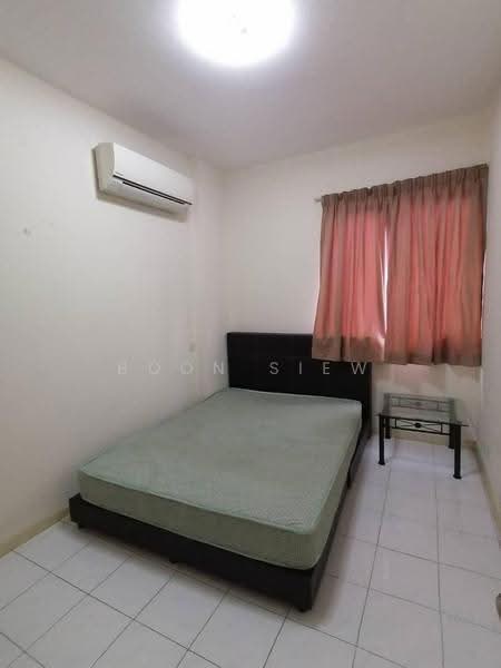 Kondominium untuk Dijual di Villa Emas - Boon Siew - Bedroom - PropertyGuru.com.my