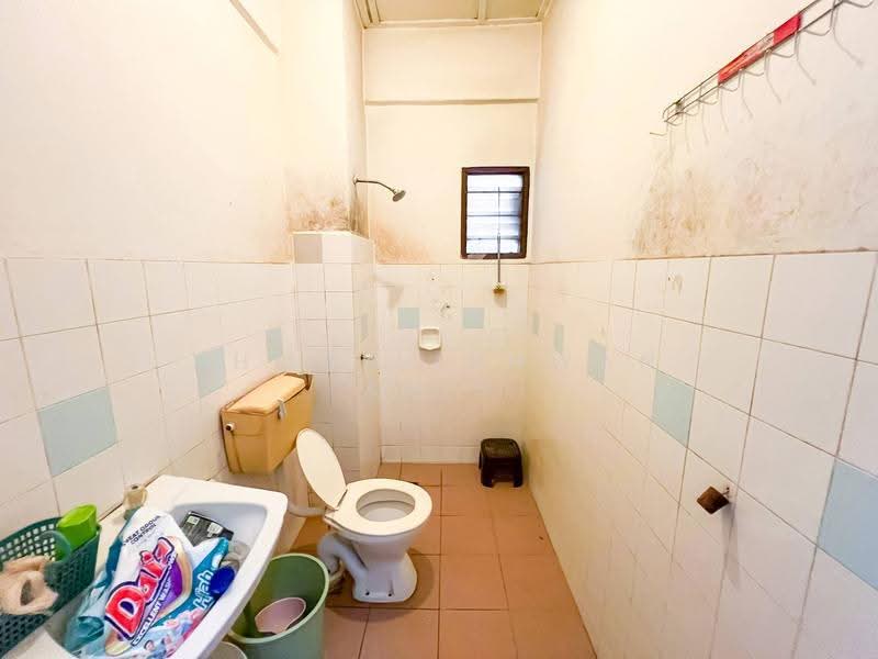 Pangsapuri untuk Dijual di Vista Seri Putra - Ahmad Ikhwan Arif - Bathroom - PropertyGuru.com.my