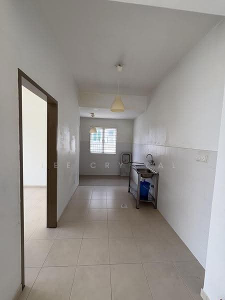 2-storey Terraced House for Rent in Setia Ecohill (Semenyih) - Lee Crystal - Kitchen - PropertyGuru.com.my