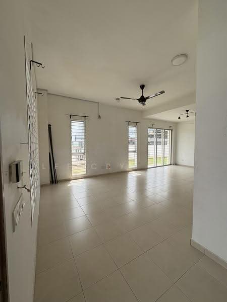 2-storey Terraced House for Rent in Setia Ecohill (Semenyih) - Lee Crystal - Living Room - PropertyGuru.com.my