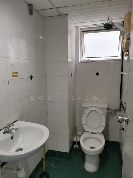Condominium for Sale at N-Park Condominium - Boon Siew - Bathroom - PropertyGuru.com.my