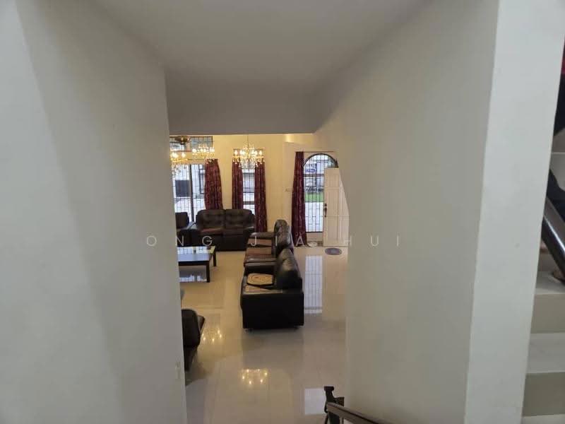 Rumah Banglo untuk Disewa di Bandar Springhill (Jimah) - Ong Jia Hui - Living Room - PropertyGuru.com.my