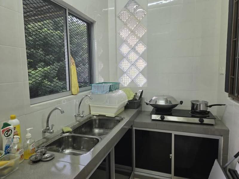 Rumah Banglo untuk Disewa di Bandar Springhill (Jimah) - Ong Jia Hui - Kitchen - PropertyGuru.com.my