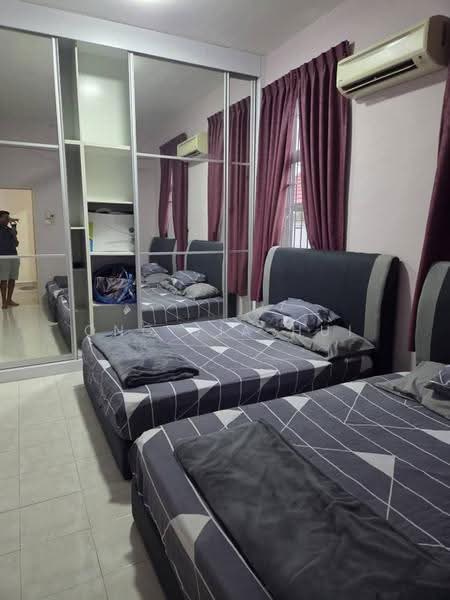 Rumah Banglo untuk Disewa di Bandar Springhill (Jimah) - Ong Jia Hui - Bedroom - PropertyGuru.com.my