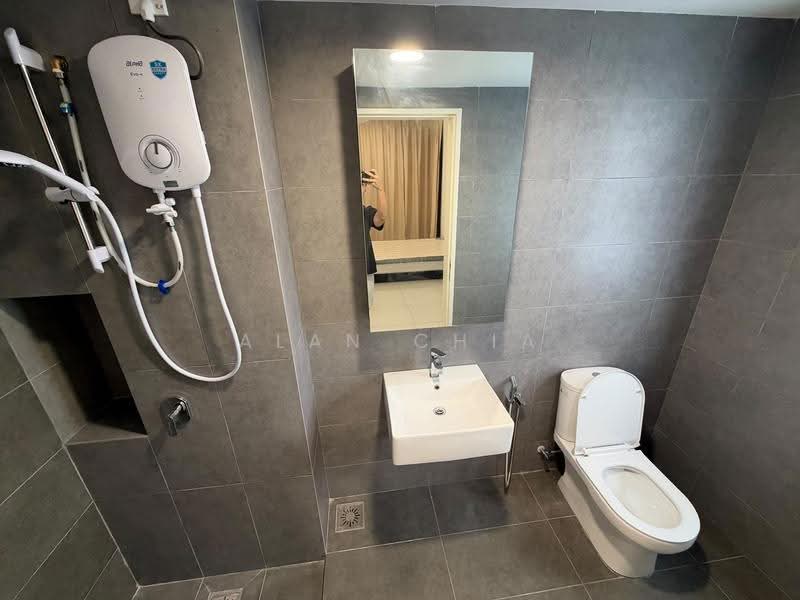 Kondominium untuk Disewa di D'Terra Residences - Alan Chia - Bathroom - PropertyGuru.com.my