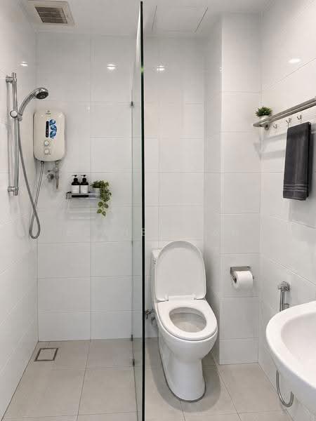Service Residence for Rent at The Wave Residence - Esther Tan - Bathroom - PropertyGuru.com.my