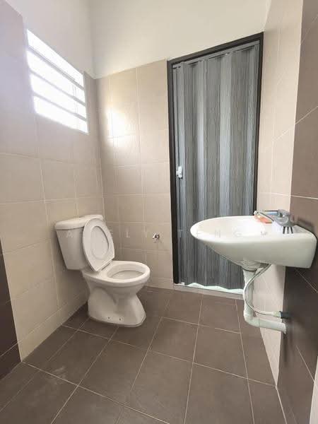 Rumah Teres 1-Tingkat untuk Disewa di Ipoh (Perak) - Amely Teng - Bathroom - PropertyGuru.com.my