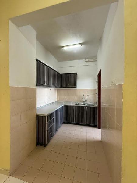 Apartment for Rent at Selesa I Resort Apartment (Pangsapuri Damai Mewah B) - Ahmad Muslim - Kitchen - PropertyGuru.com.my