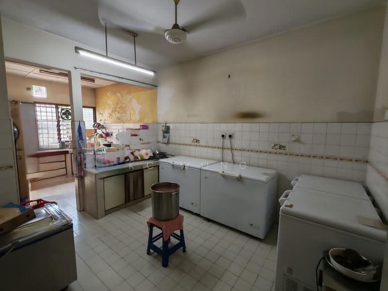 2-storey Terraced House for Sale in Taman Overseas Union (Taman Oug) (Jalan Klang Lama (Old Klang Road)) - KC Wong - Kitchen - PropertyGuru.com.my