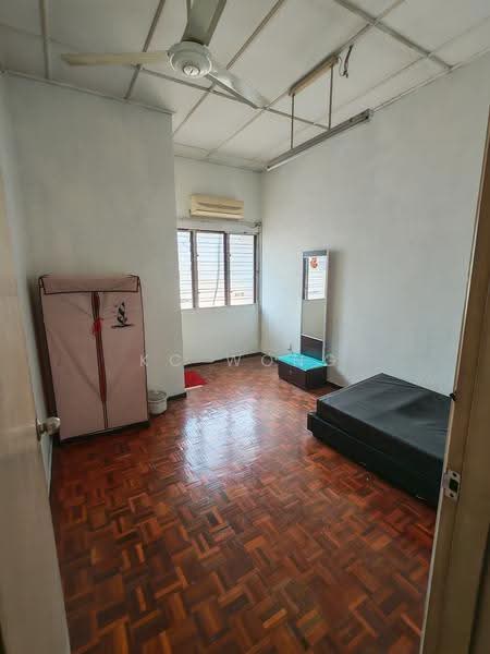 2-storey Terraced House for Sale in Taman Overseas Union (Taman Oug) (Jalan Klang Lama (Old Klang Road)) - KC Wong - Bedroom - PropertyGuru.com.my