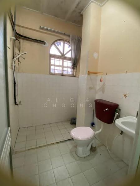 Rumah Teres untuk Disewa di Bandar Sungai Long (Selangor) - Alicia Choong - Bathroom - PropertyGuru.com.my