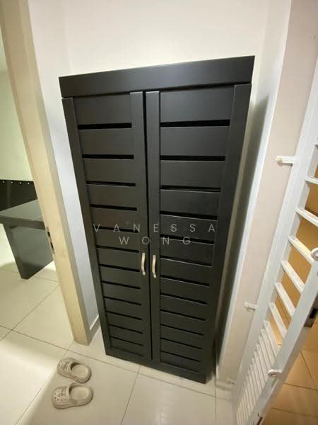 Kondominium untuk Disewa di The Z Residence - Vanessa Wong - Shoe Cabinet - PropertyGuru.com.my