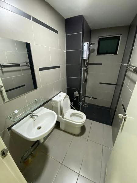 Kondominium untuk Disewa di The Z Residence - Vanessa Wong - Bathroom - PropertyGuru.com.my