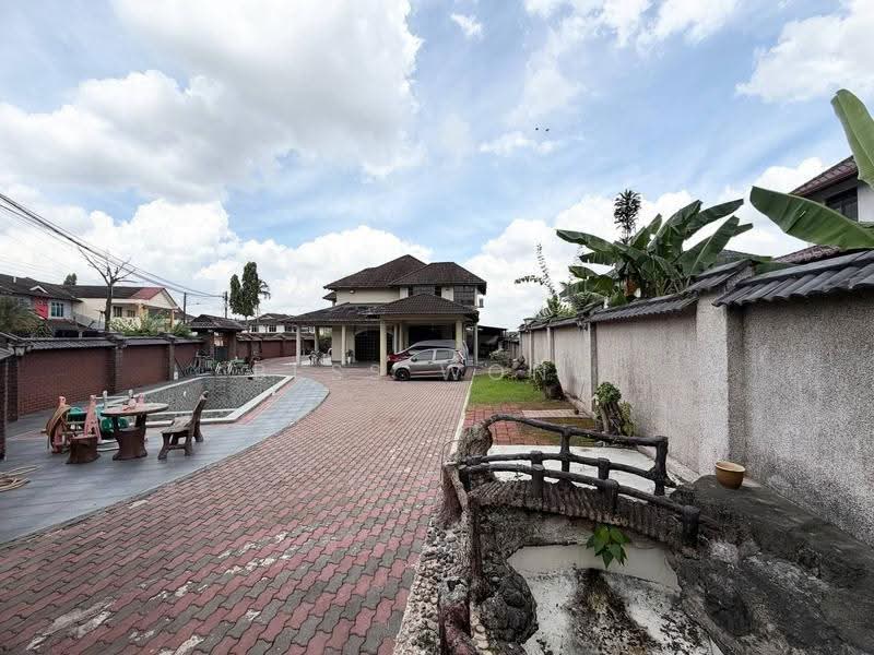 Bungalow House for Sale in Bukit Kempas (Johor Bahru) - Bess Wong - Exterior - PropertyGuru.com.my
