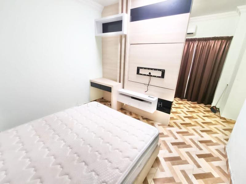 Pangsapuri untuk Disewa di Seri Mutiara Apartment - Alex Sieh - Bedroom - PropertyGuru.com.my