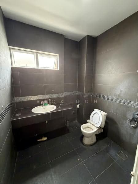 Semi-Detached House for Sale in Batu Ferringhi (Penang) - Rick Goh - Bathroom - PropertyGuru.com.my