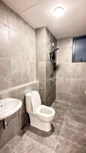 Kediaman Servis untuk Disewa di D'Sini Residences - Yeong Khek Tan - Bathroom - PropertyGuru.com.my