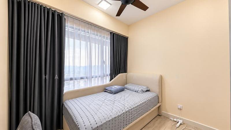 Service Residence for Sale at Quinn Residence - Hafiz Sulaiman - Bedroom - PropertyGuru.com.my