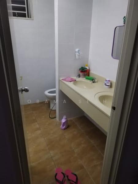 Condominium for Sale at Platinum Lake PV 15 - Obama Seah - Bathroom - PropertyGuru.com.my