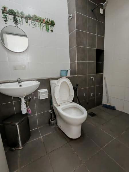 Rumah Teres 2-Tingkat untuk Disewa di Shah Alam (Selangor) - Terence Lee - Bathroom - PropertyGuru.com.my