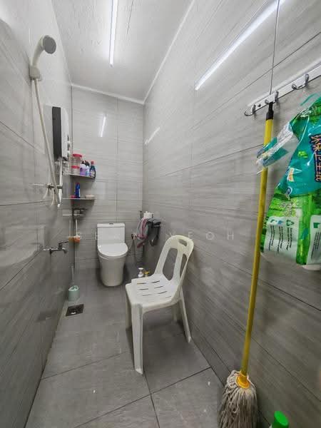 2-storey Terraced House for Sale in Taman Ungku Tun Aminah (Skudai) - Sean Yeoh - Bathroom - PropertyGuru.com.my
