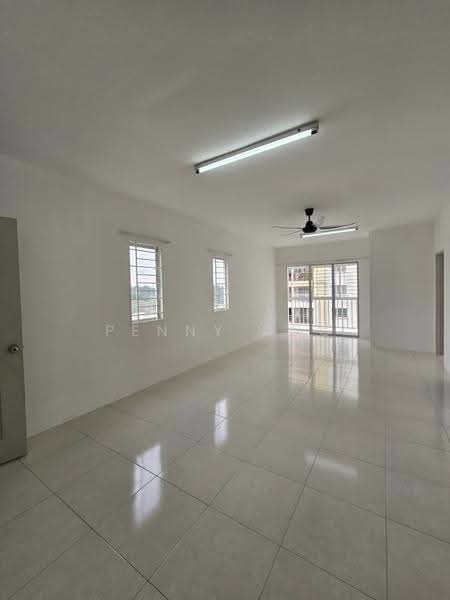 Pangsapuri untuk Dijual di Lakeview Apartments - Penny Ang - Living Room - PropertyGuru.com.my
