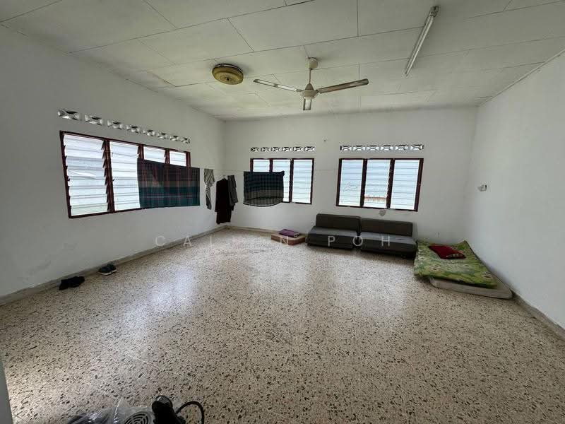 Rumah Banglo untuk Dijual di Seri Kembangan (Selangor) - Calvin Poh - Living Room - PropertyGuru.com.my