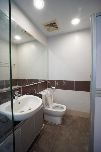 Condominium for Rent at The Peak Vista - Vincent Chong - Master Bathroom - PropertyGuru.com.my
