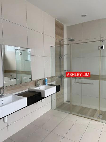 Bungalow House for Rent in Balik Pulau (Penang) - Ashley Lim - Bathroom - PropertyGuru.com.my