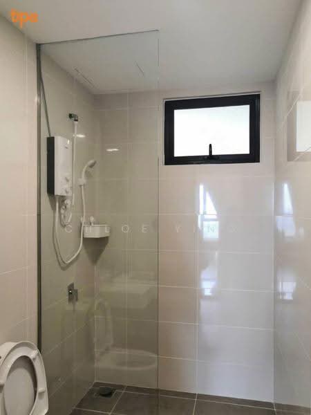 Kediaman Servis untuk Dijual di Southkey Mosaic - Chloe Ying - Bathroom - PropertyGuru.com.my