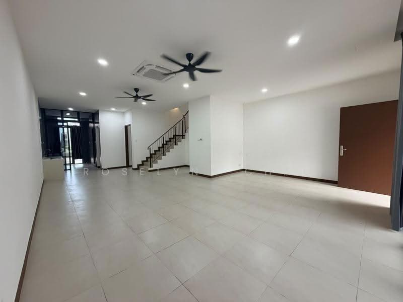 Rumah Teres 2-Tingkat untuk Disewa di Aurora Sentral Resort Villas (Iskandar Puteri (Nusajaya)) - Roselynn Chai - Living Room - PropertyGuru.com.my