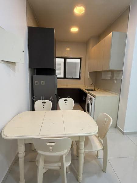 Condominium for Rent at Royal Strand @ Country Garden Danga Bay - Chang Kai Yin - Kitchen - PropertyGuru.com.my