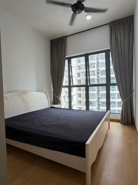 Condominium for Rent at Royal Strand @ Country Garden Danga Bay - Chang Kai Yin - Bedroom - PropertyGuru.com.my
