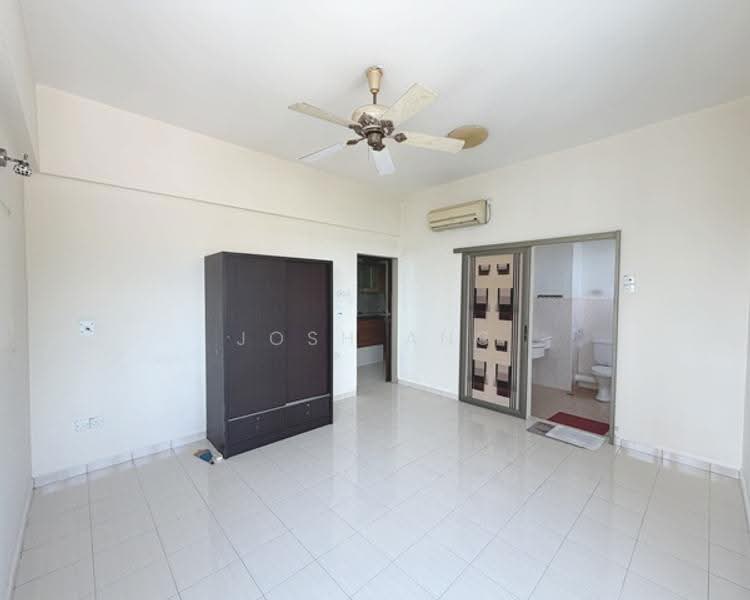 Kondominium untuk Dijual di Straits Regency - Josh Ang - Living Room - PropertyGuru.com.my