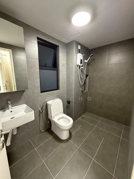 Kondominium untuk Disewa di D'Terra Residences - Roy Cho - Bathroom - PropertyGuru.com.my